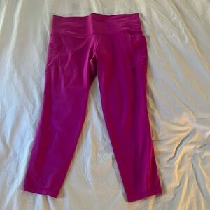 Athleta Salutation Stash Pocket II 7/8 Tight